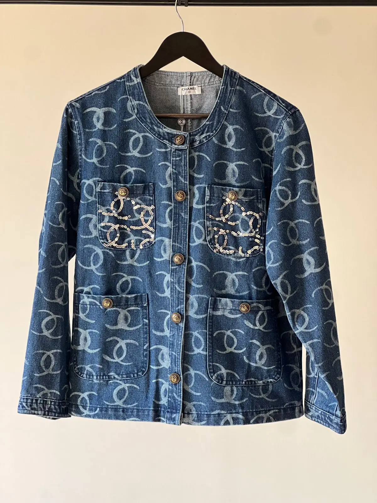 CHANEL Blue Jeans Denim Jacket CHANEL Blue Jeans Denim Jacket