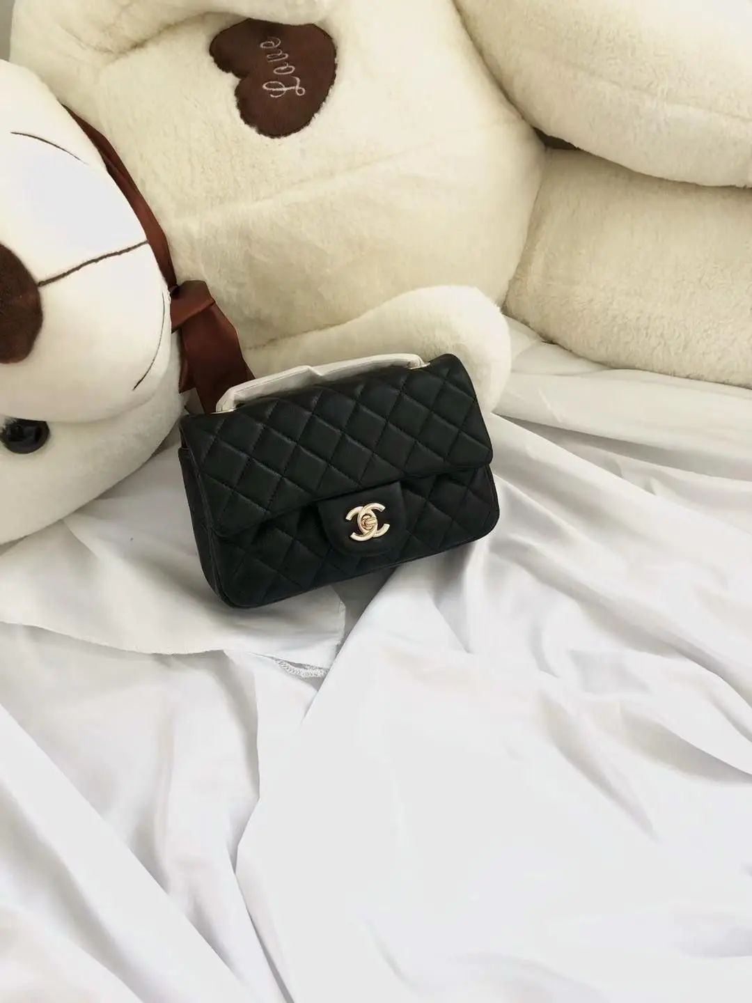 CHANEL Classic Flap Bag CHANEL Classic Flap Bag