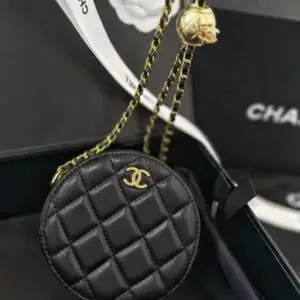 CHANEL Exquisite Leather Handbag