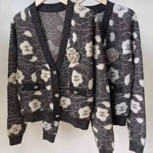 CHANEL Cashmere Knit Sweater