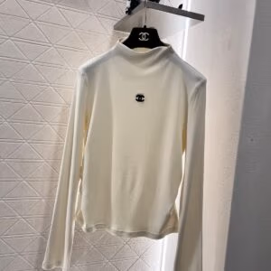 CHANEL Sweaters & Cardigans