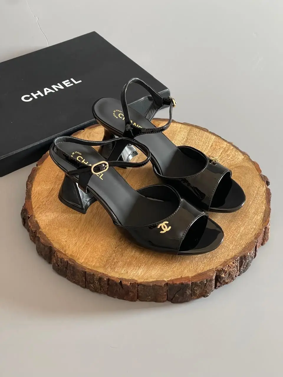 CHANEL Elegant CC Logo Sandals CHANEL Elegant CC Logo Sandals