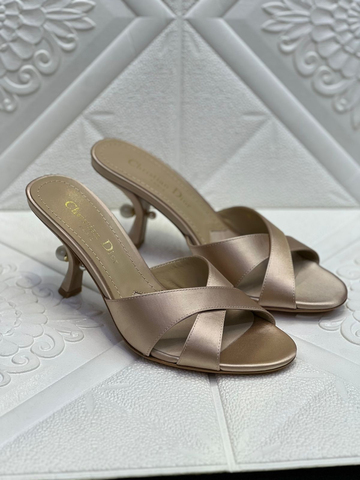 DIOR Women's Cross Strap Slip-On Sandals DIOR Women's Cross Strap Slip-On Sandals