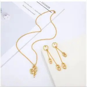 DIOR Pendant Necklace Set