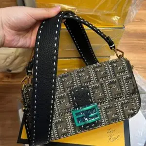 FENDI Baguette Bag