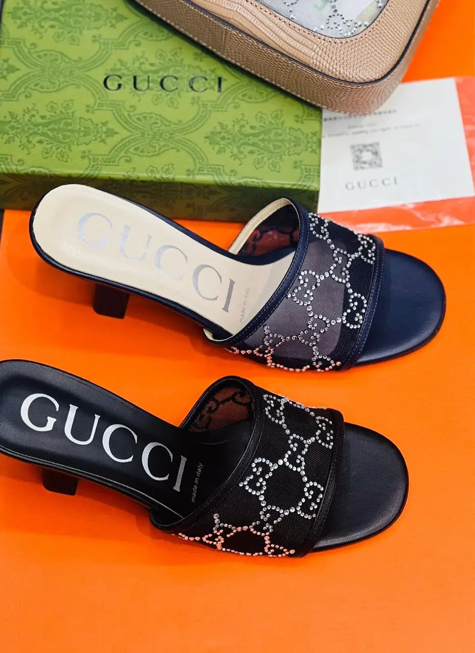Gucci GG Supreme Slide Sandals Gucci GG Supreme Slide Sandals
