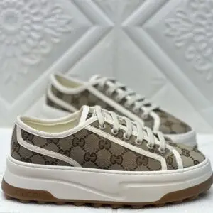 GUCCI GG Interlocking Logo Sneaker