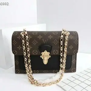 LOUSE VUITTON Shoulder Chain Bag