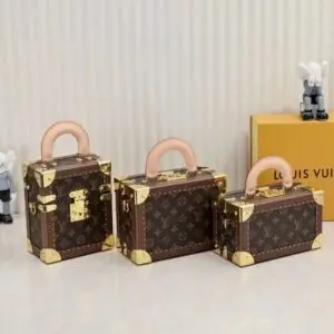 LOUIS VUITTON Designer Handbags