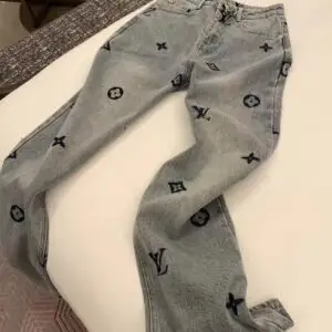 LOUIS VUITTON Skate Jeans