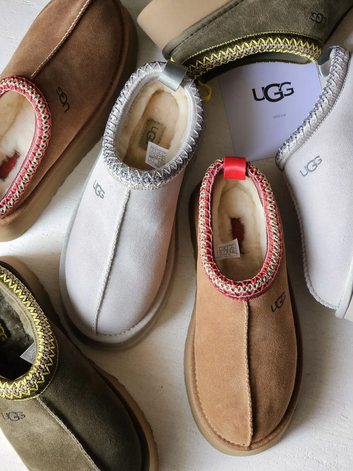 UGG Tazz Slipper UGG Tazz Slipper