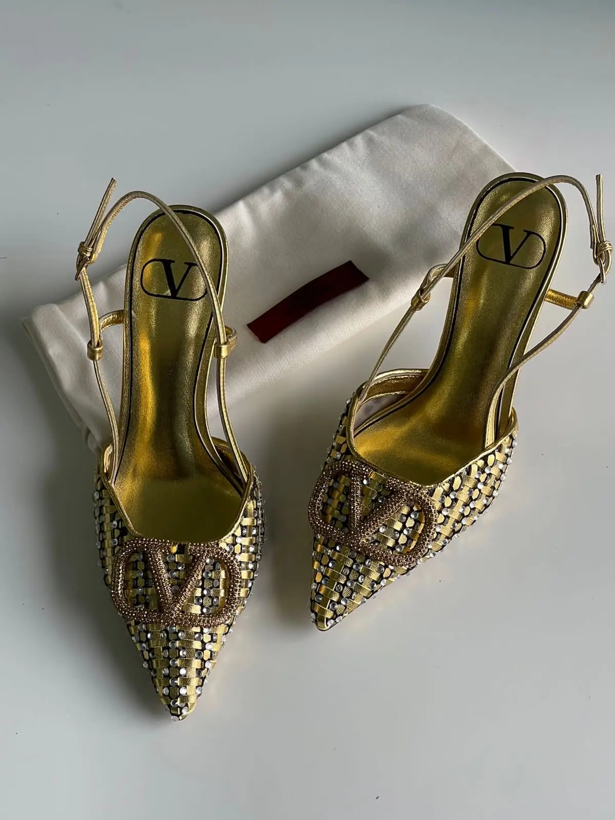 VALENTINO VLogo Blush Leather Pumps VALENTINO VLogo Blush Leather Pumps