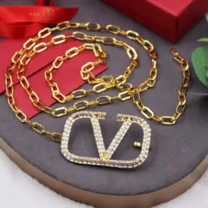 VALENTINO design chain