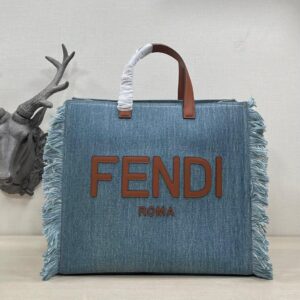 FENDI Roma Bag