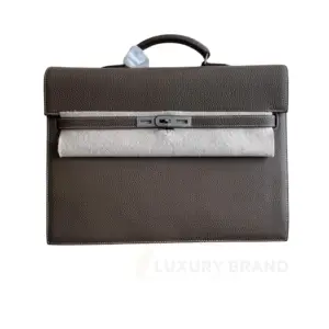 HERMÈS Kelly Depeches 36 Briefcase