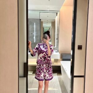 D & G