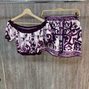 D & G