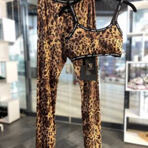D & G