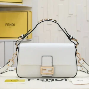 Design Ice-white crocodile leather bag - Dubai Fashion LUX