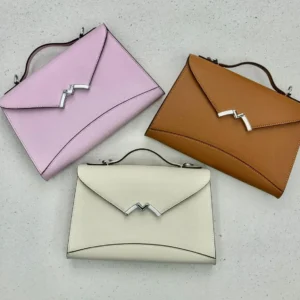 Design MOYNAT Carat Calfskin Gabrielle PM Tourterelle - Dubai Fashion LUX