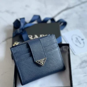 Design Saffiano leather wallet - Dubai Fashion LUX