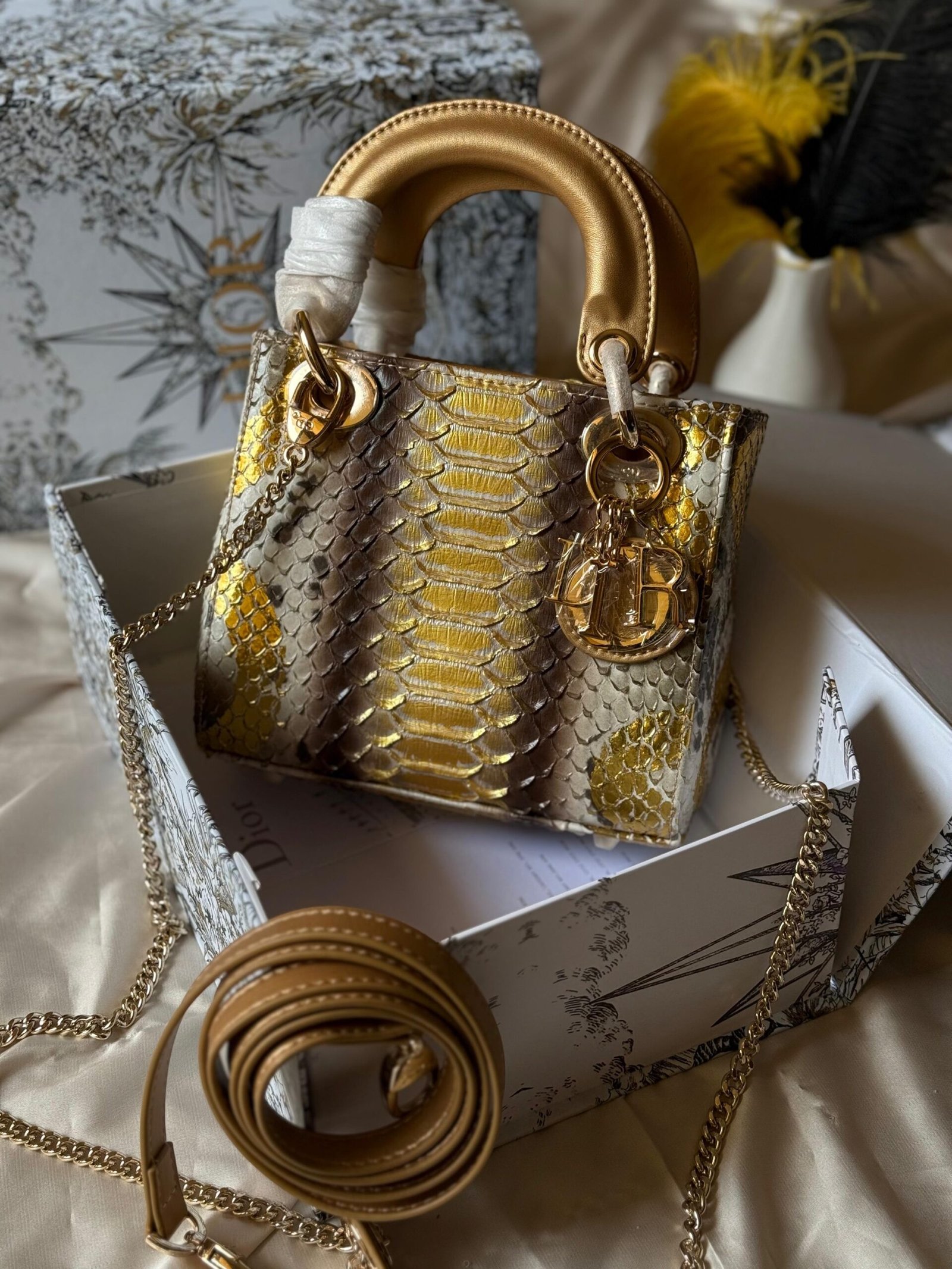 DIOR