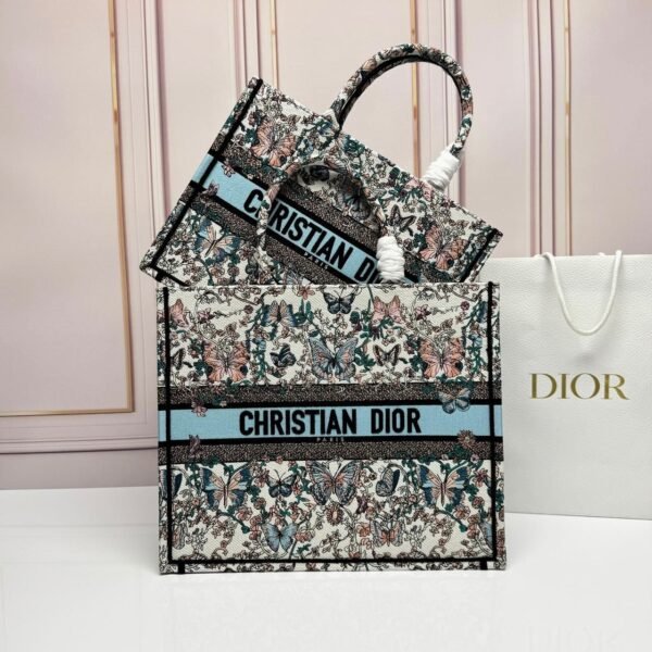 DIOR