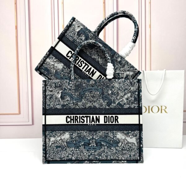 DIOR