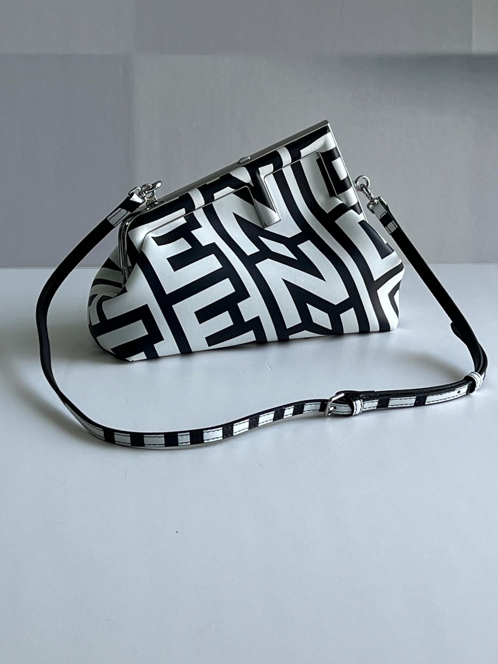 FENDI 25CM