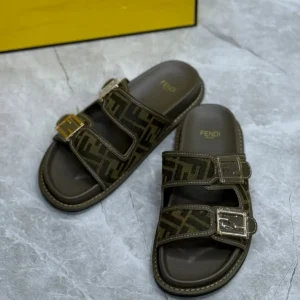Fendi slipper