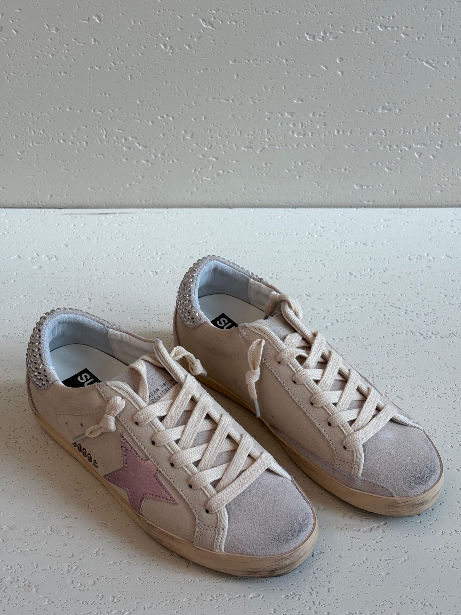 GOLDEN GOOSE