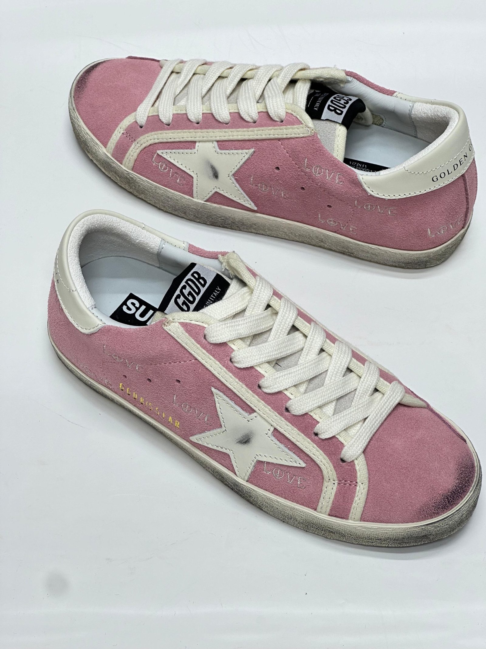 GOLDEN GOOSE