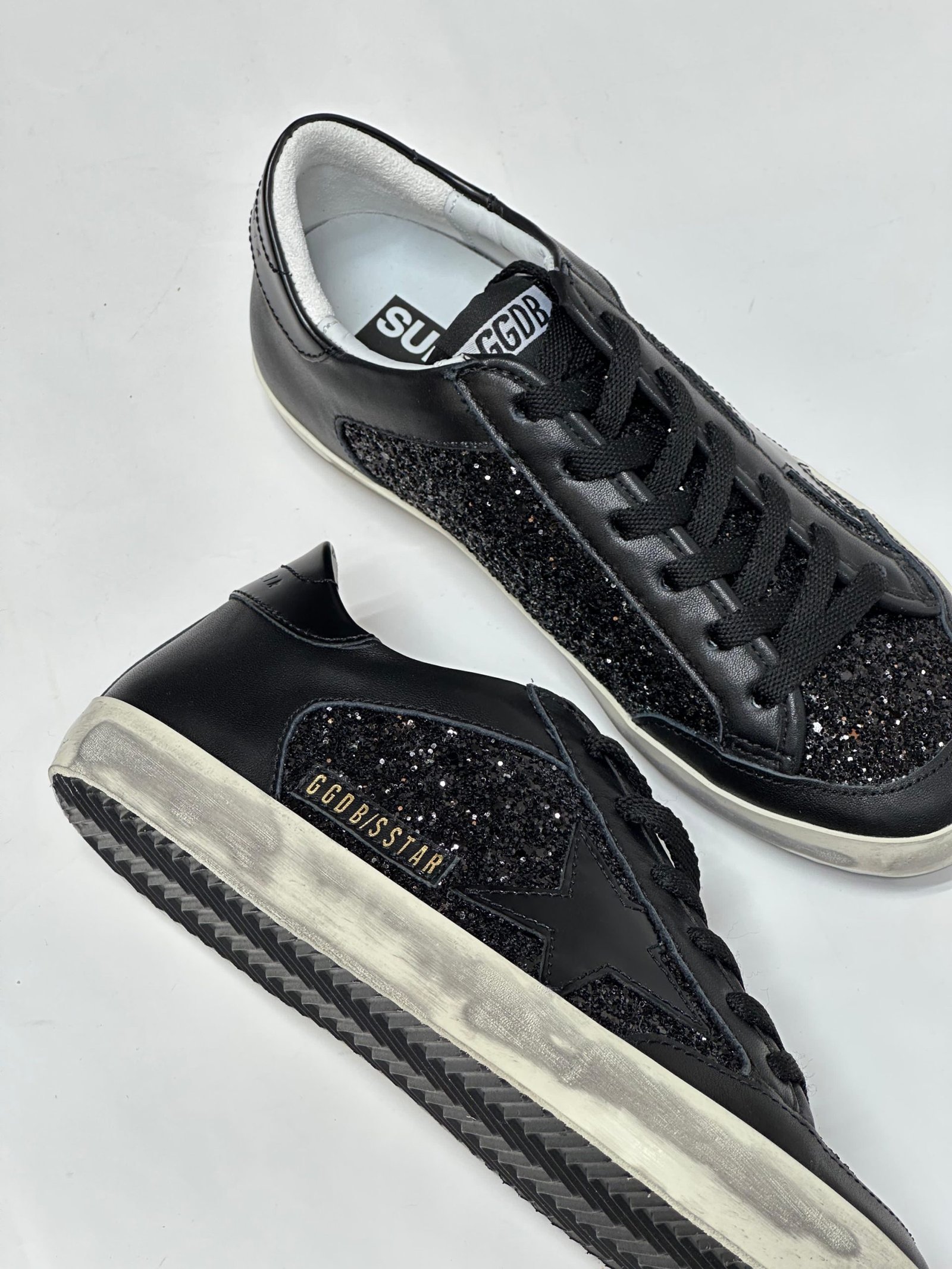 GOLDEN GOOSE