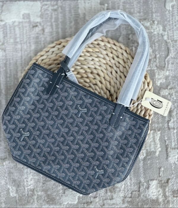 GOYARD