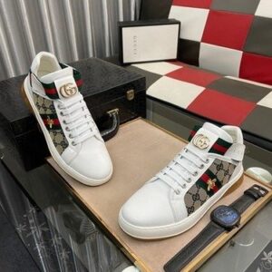 High Quality Shoe