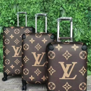 LOUSE VUITTON