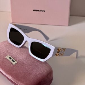 MIUMIU